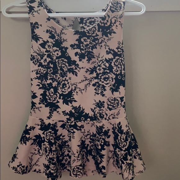 Ricki's Tops - Beautiful xtra small dress shirt.